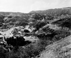 Entrance to Hollywoodland 1924